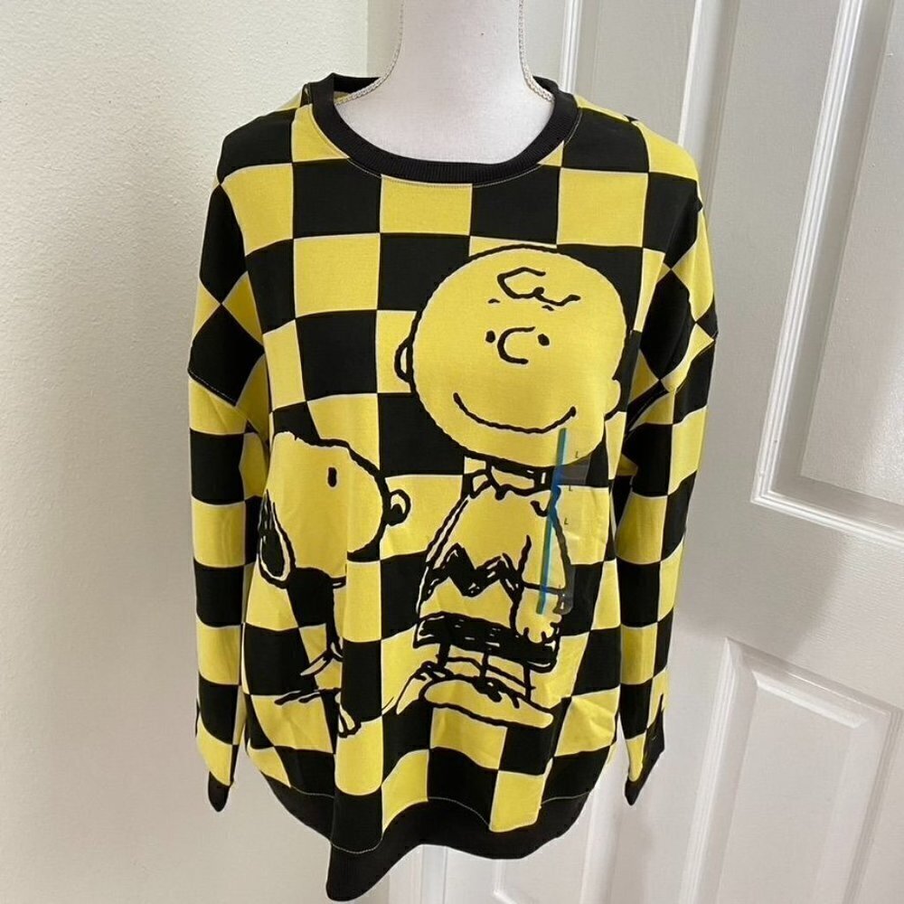 Peanuts Snoopy Charlie Brown Cozy Graphic Sweatshirt Yellow Check Sizes M/ L - Picture 8 of 10